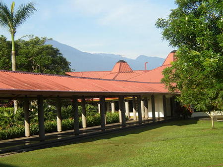 E.A.R.T.H. University