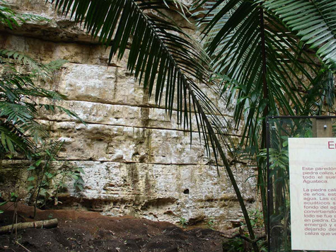 Aguateca Archaeological Site