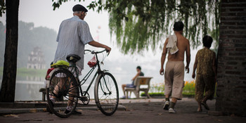 Hoan Kiem Lake (Sword Lake) photo 3