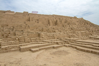 Huaca Pucllana photo 2