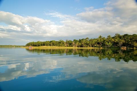 Lago Petén Itzá Guatemala