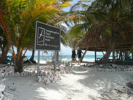 Laughing Bird Caye National Park photo 3