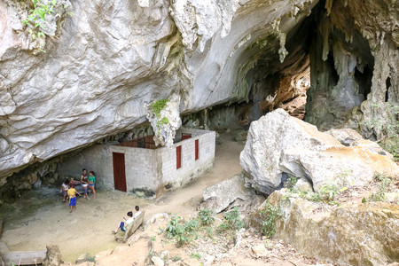 Portals Cave photo 3