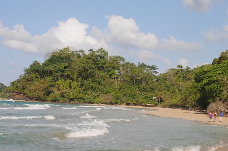 2023 Panama Visitor Guide: Red Frog Beach, Panama