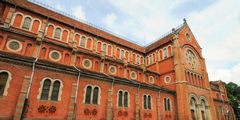Saigon Notre-Dame Cathedral photo 2