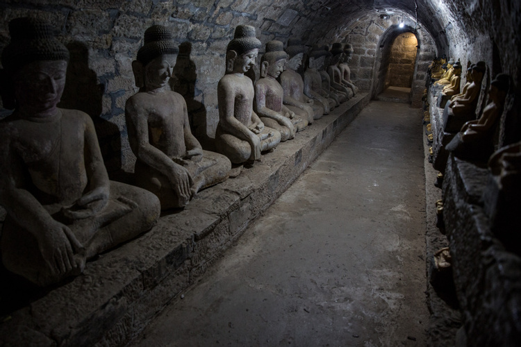 Shitthaung Temple