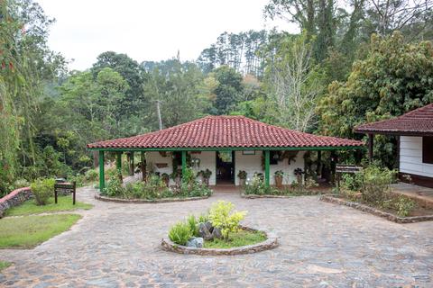 Parque Natural Topes de Collantes Cuba