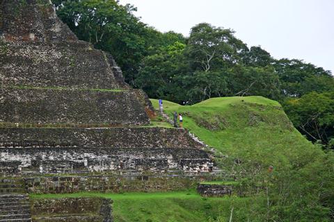 Xunantunich Belize