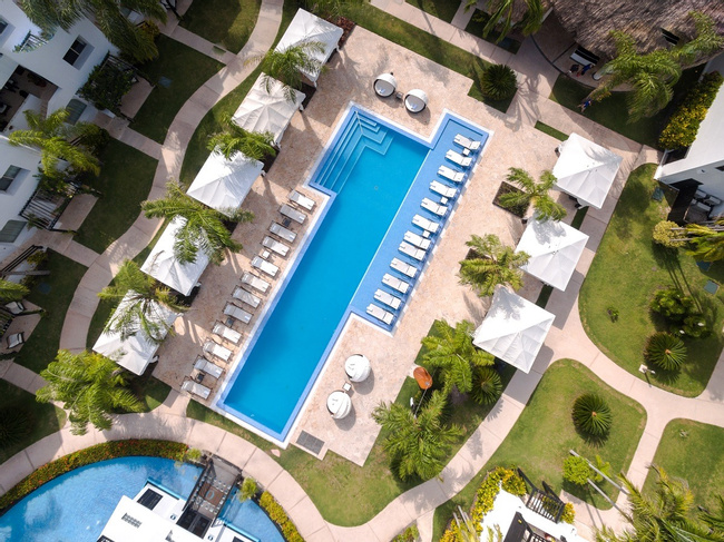 Las Terrazas Resort and Residences Photo