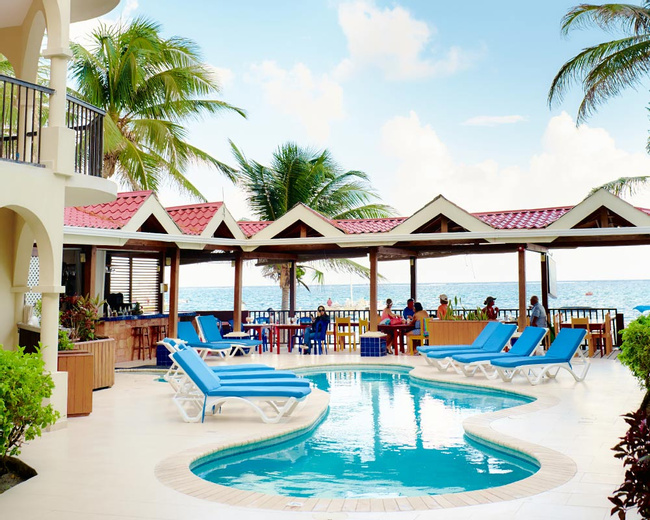 Sunbreeze Suites Photo