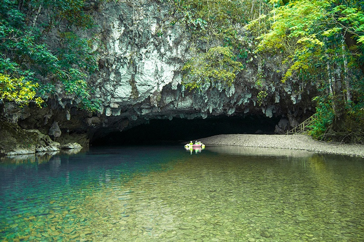 Cave Tubing & Belize Zoo