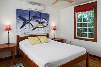 Weezie’s Caye Caulker photo 4