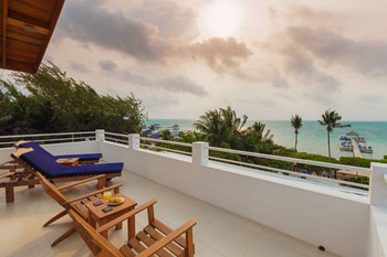 Weezie’s Caye Caulker photo 5