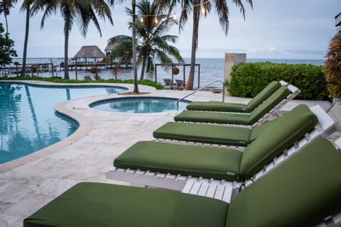 Almond Beach at Jaguar Reef Belize