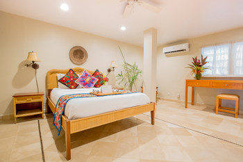 The Colonial Inn at Jaguar Reef photo 3