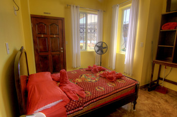 White Horse Guest House - Hopkins, Belize