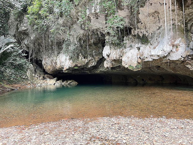 Amazing Cave Tubing  Nohoch Cheʼen Photo