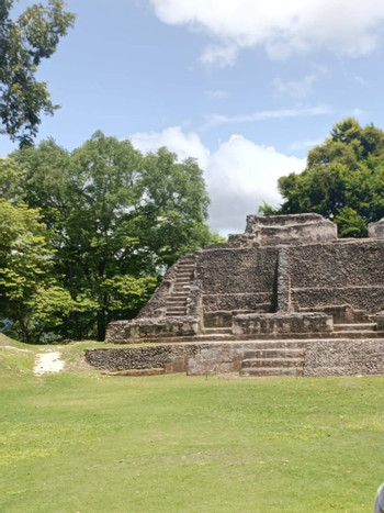 Archeological Day visiting Xunantunich and Cahal Pech photo 2