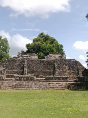 Archeological Day visiting Xunantunich and Cahal Pech photo 4