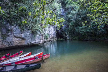 Xunantunich and Barton Creek Cave Adventure photo 2