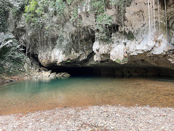 Xunantunich and Cave Tubing photo 3