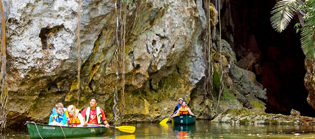 Xunantunich and Barton Creek Cave Tour
 photo