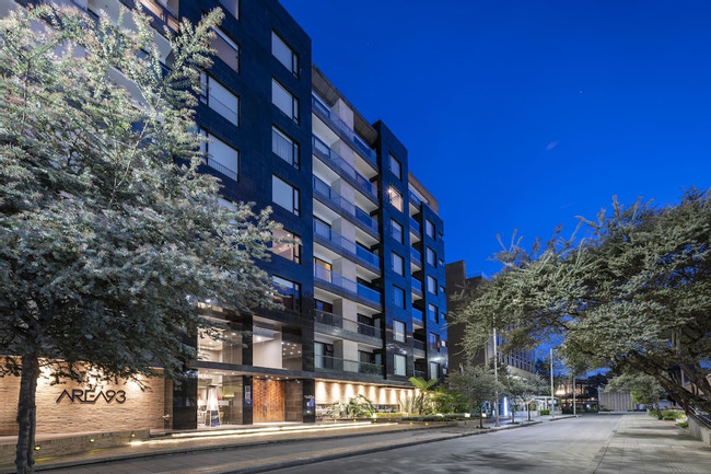 93 Luxury Suites & Residences photo
