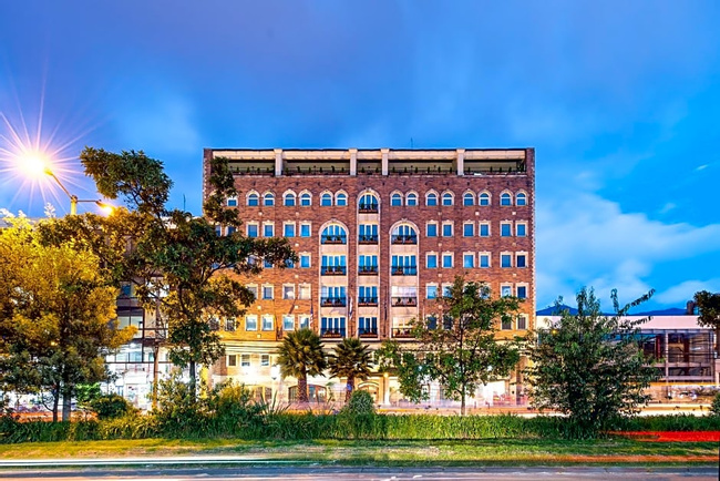 Dann Carlton Bogota Photo