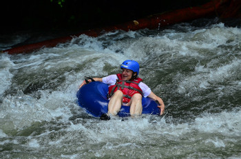 Tubing Arenal River photo 4