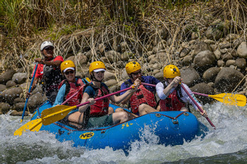 Whitewater Rafting Class II - III at Sarapiqui River PM Tour photo 2