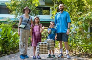 Wildlife Tour & Volunteering + Sloth (HDTV + Sloth) photo 4