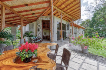 Aqua Real Villa
