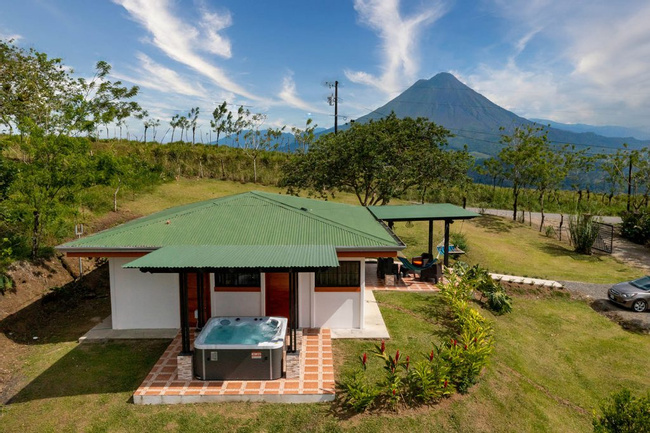 Arenal Vacation Home Photo