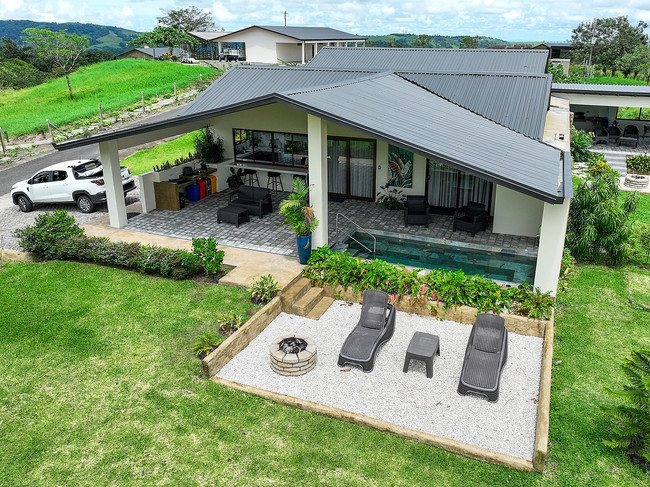 Villa Heliconia photo