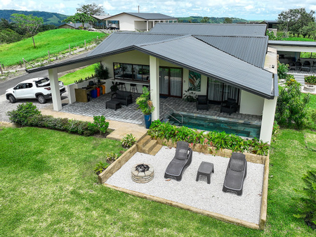 Villa Heliconia