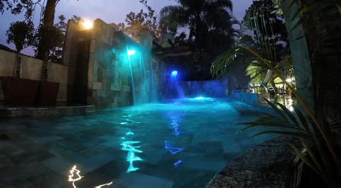 2-in-1 Volcano Hike & Paradise Hot Springs Costa Rica