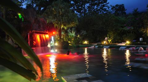 2-in-1 Volcano Hike & Paradise Hot Springs Costa Rica