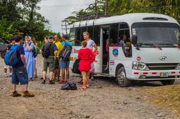 Taxi - Bote - Taxi de Arenal hacia Monteverde