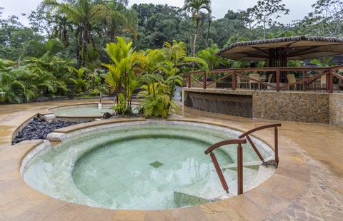 Pase Nocturno en Tabacón Hot Springs Costa Rica
