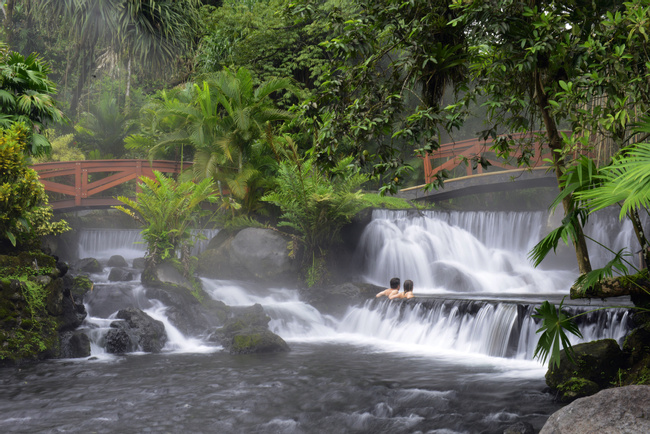 Paso a Tabacón Hot Springs en la Mañana Photo