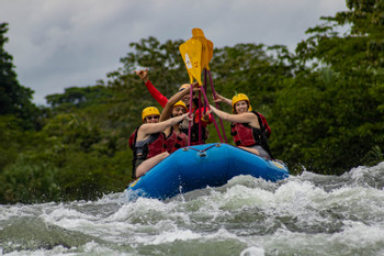 Whitewater Rafting Class II - III at Sarapiqui River photo 4