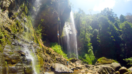 Diamante Verde Rappelling Overnight photo 3
