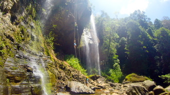 Diamante Verde Rappelling photo 3