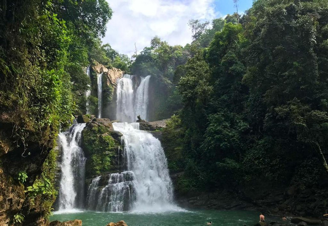 Nauyaca Waterfall & Salto del Diamante Hike photo
