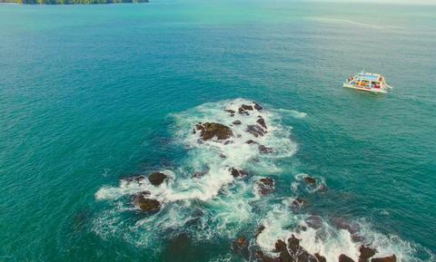Catamaran Cruise and Snorkeling Costa Rica