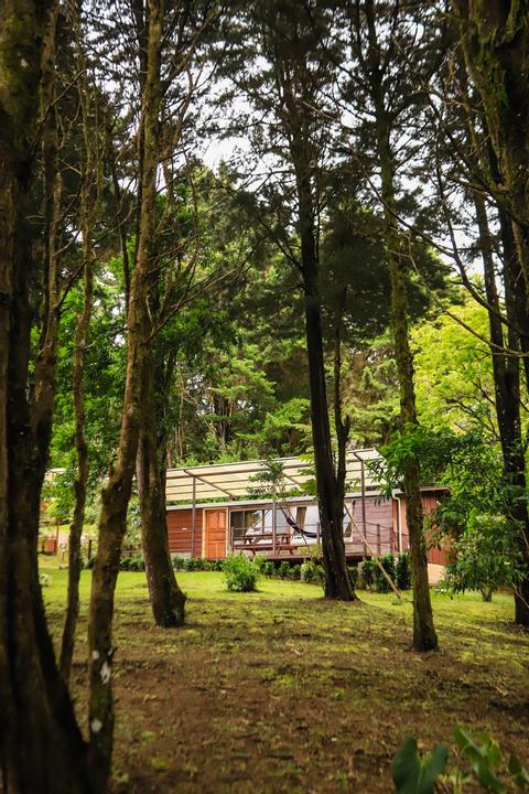 Cabañas y Jardines Los Pinos Costa Rica