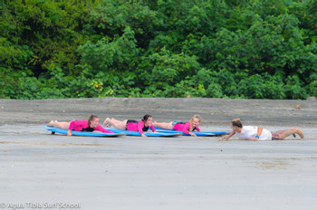 Agua Tibia Surf Lessons