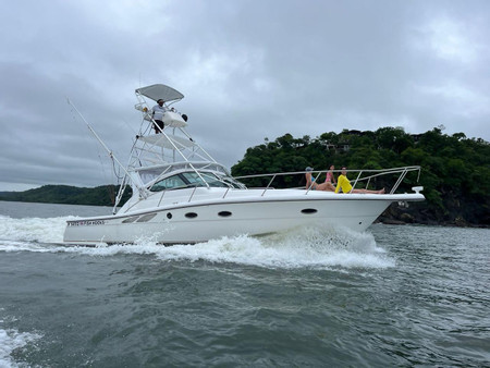 Papagayo Sportfishing Tour Fish Hooks Boat (40") - Half Day - Max 8 Pax photo 2