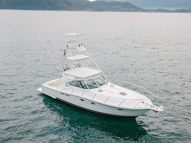 Papagayo Sportfishing Tour Fish Hooks Boat (40") - Half Day - Max 8 Pax photo