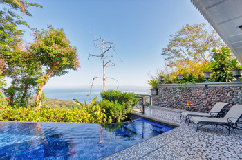 Villa Caletas